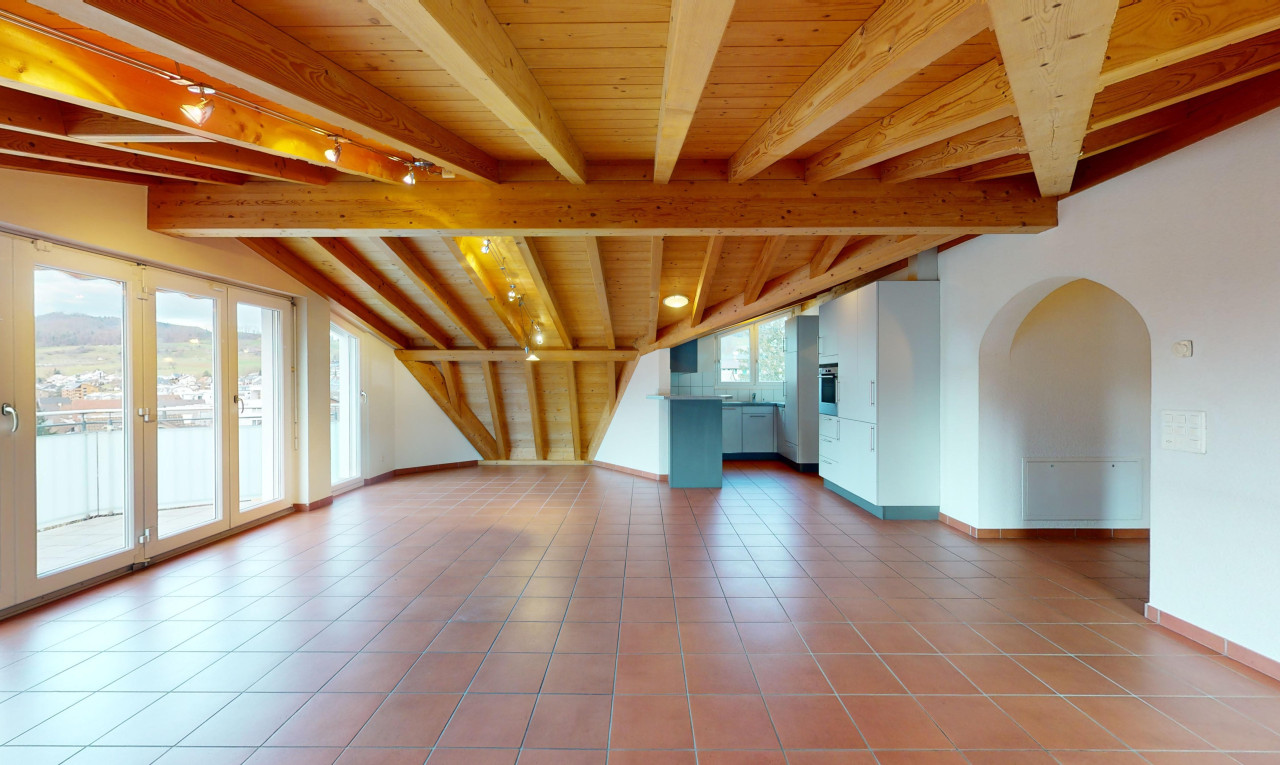 Bright 3.5-Room Apartment with Balcony - 1