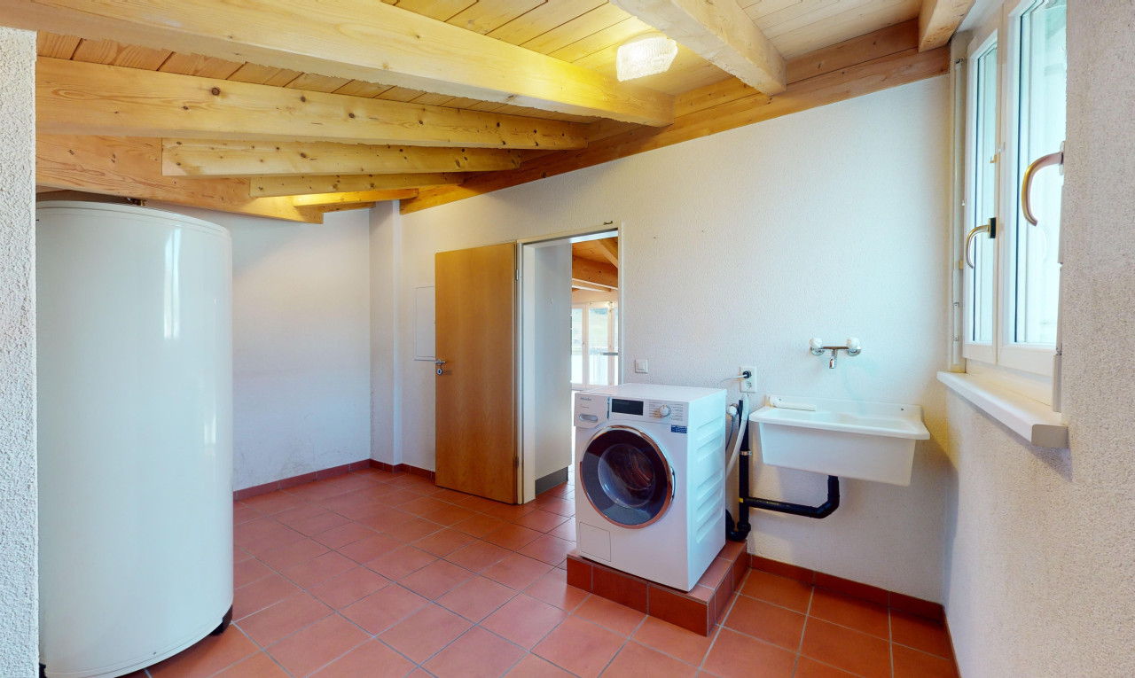 Bright 3.5-Room Apartment with Balcony - 6