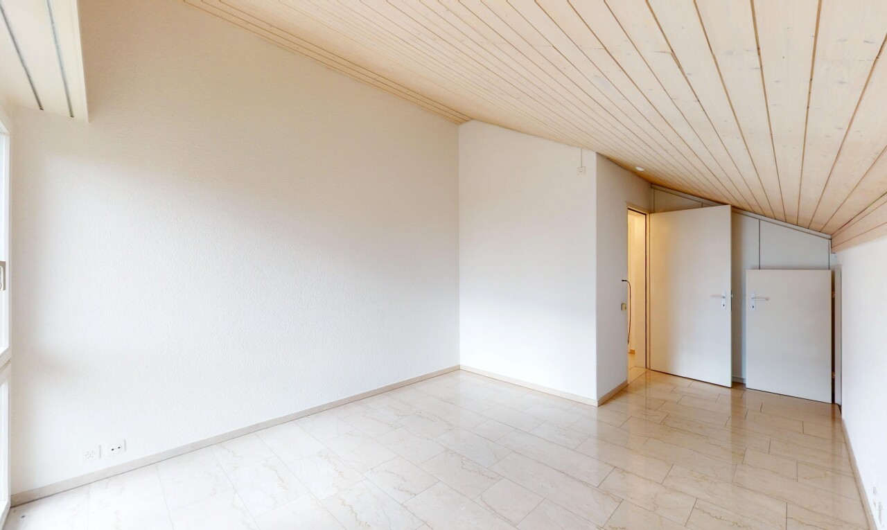 3.5-Z'-Maisonettewohnung mit Hobbyraum und zwei Autoeinstellplätzen - 8