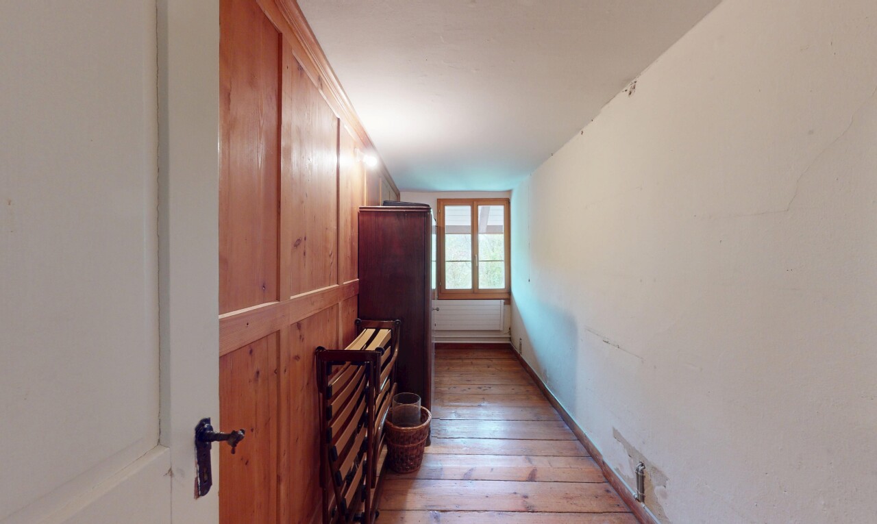 Grosszügiges 7-Zimmer Bauernhaus mit Scheune - 8