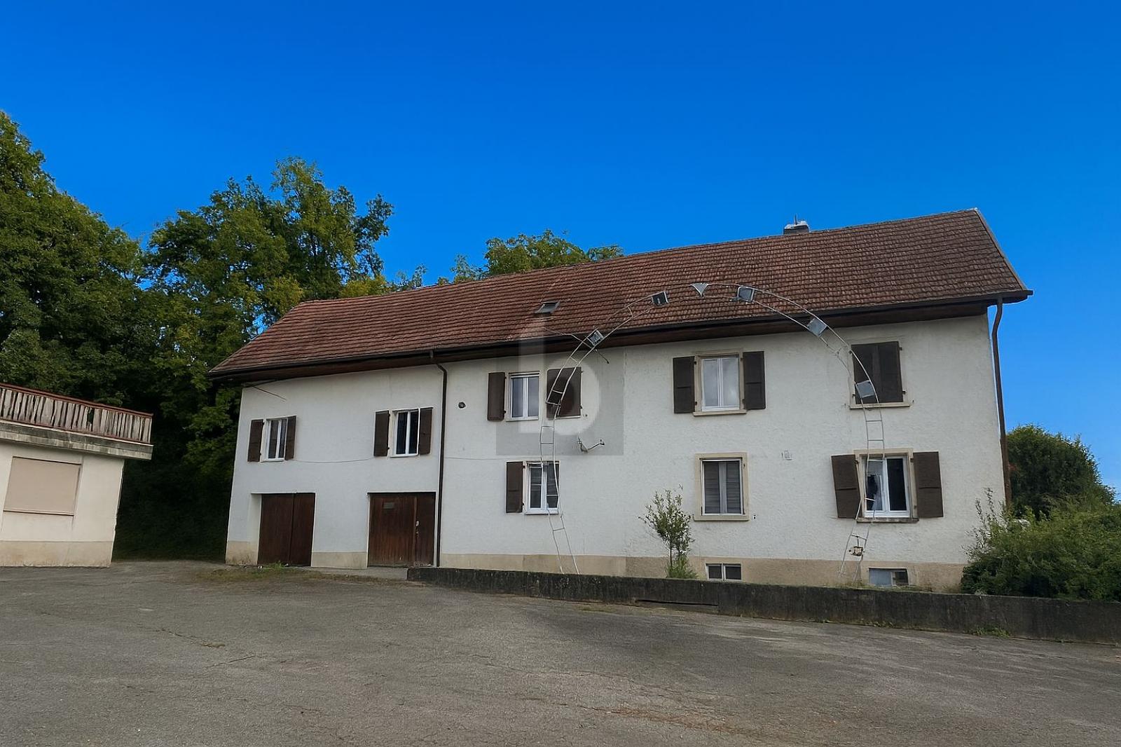 IMMEUBLE À RENDEMENT GÉNÉREUX - 1