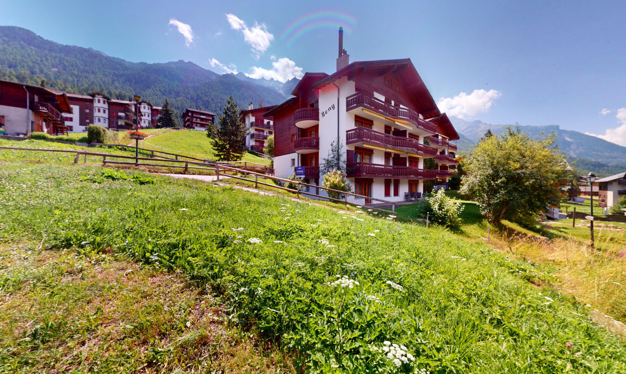 Sonnige 3½-Zimmer-Wohnung mit Alpenblick im Herzen von Grächen - 1
