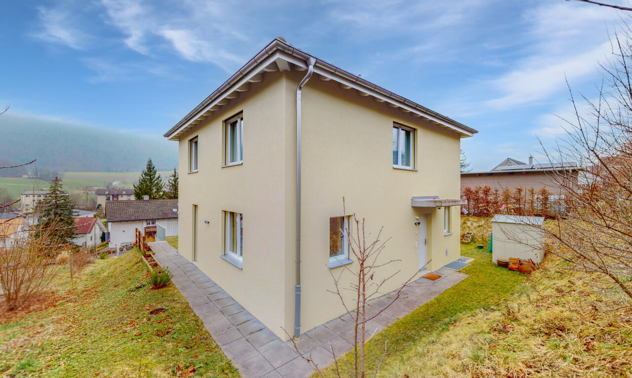 Modernes Einfamilienhaus an exzellenter Lage in Laupersdorf - 1