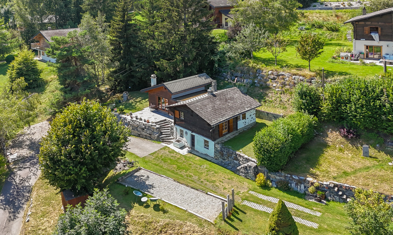 Magnificent Chalet in Mayen de Chamoson - 2