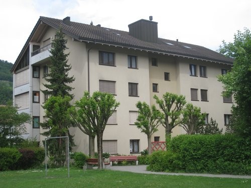 Charmante 2.5 Zimmerwohnung im Dachgeschoss! - 0