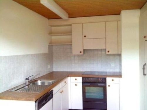 Charmante 2.5 Zimmerwohnung im Dachgeschoss! - 1