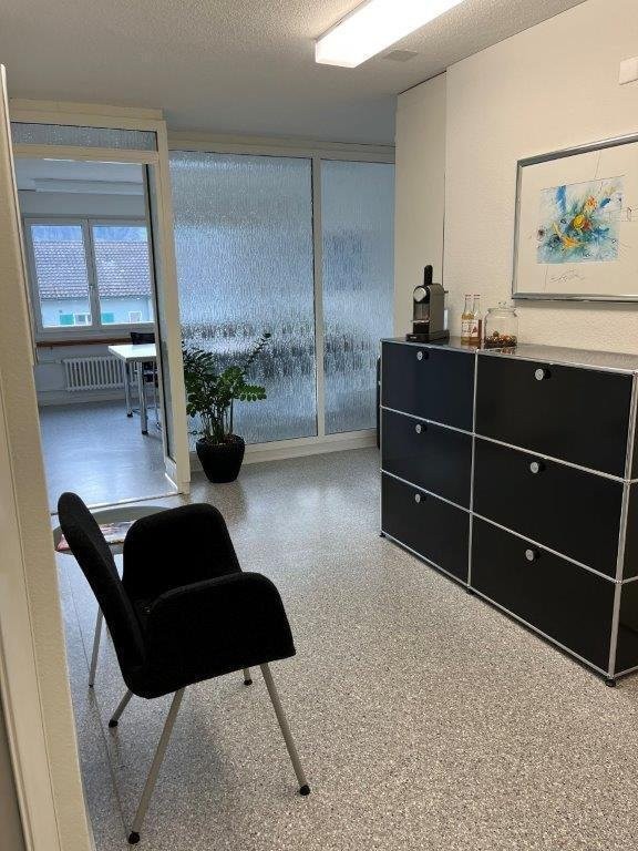 Ihr Gewerbeobjekt über 95m2 im Zentrum von Horw! - 1