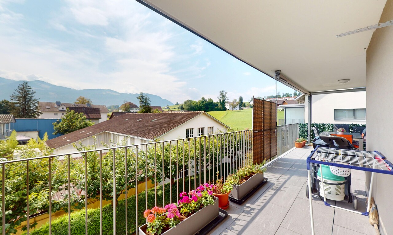 Lichtdurchflutete 4.5-Zimmer-Wohnung mit grosszügigem Balkon in Tuggen - 8