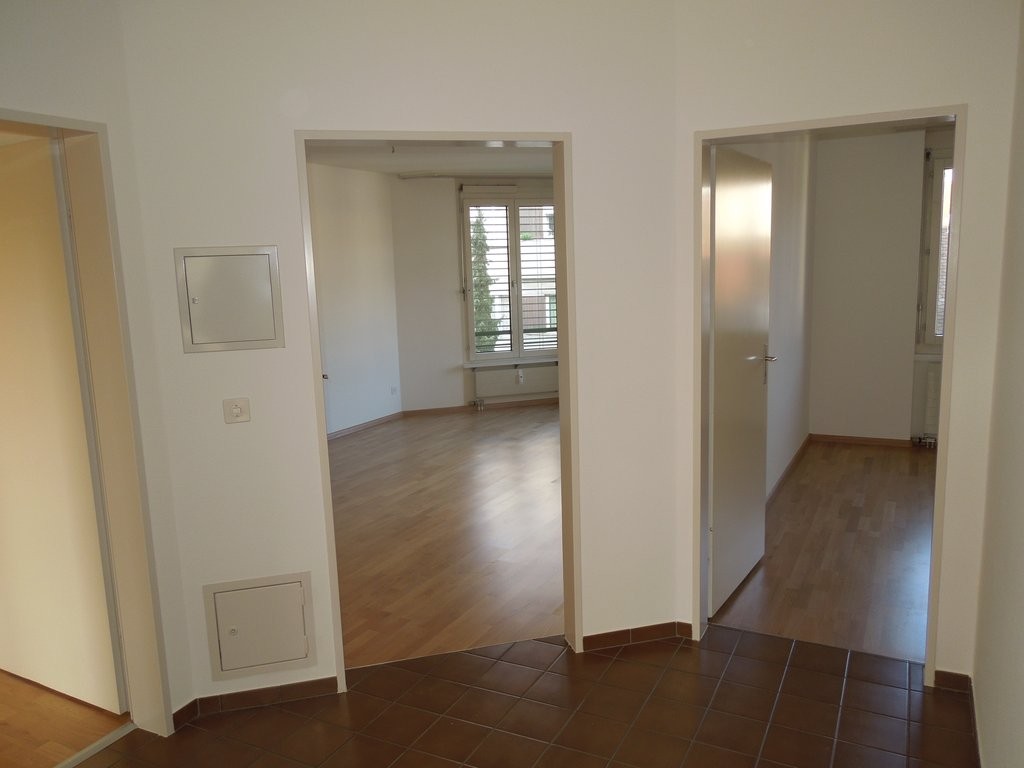 Grosszügige 4.5-ZWG im 1. OG an zentraler Lage in Basel zu vermieten - 5