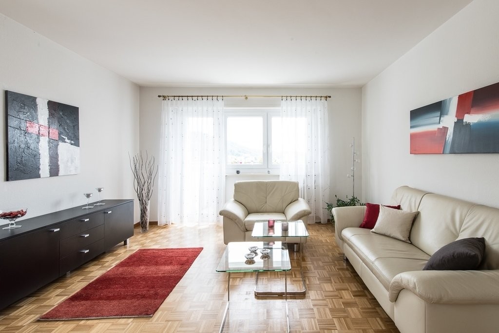 Zentral Wohnen mit Balkon - 1