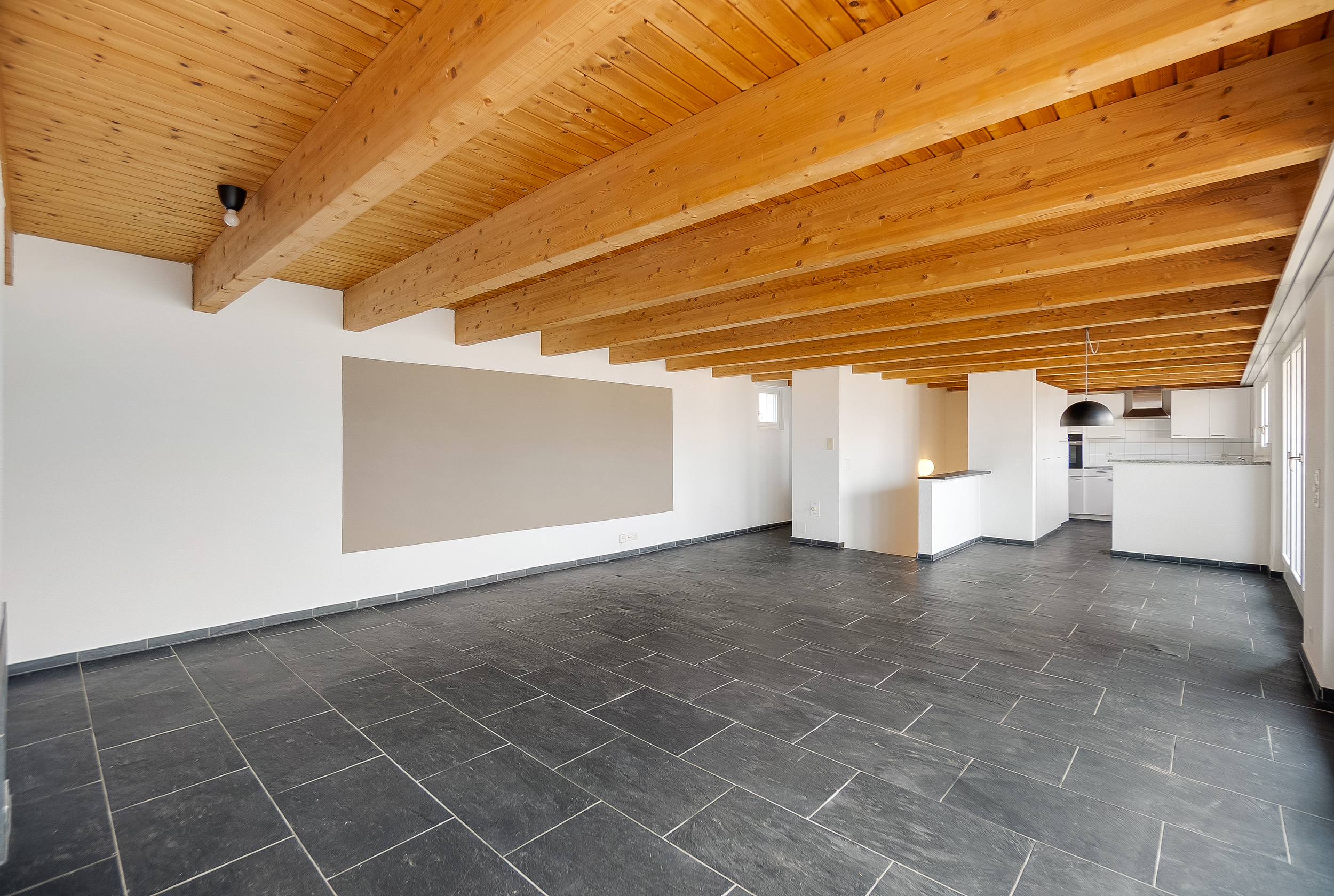 Exclusive 3.5-room duplex attic apartment with far-reaching views and large terrace - 5