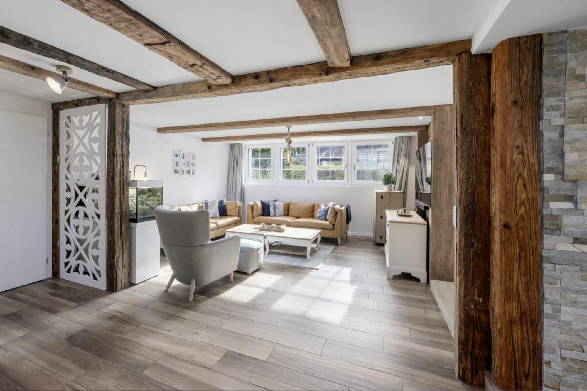 Attractive, modernized farm idyll in the middle of Bassersdorf - 0