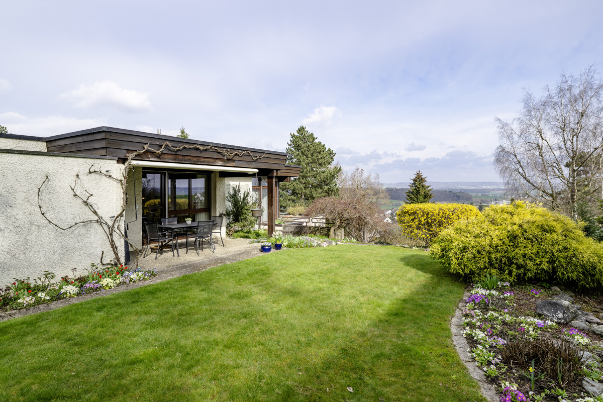 Familienparadies mit herrlicher Aussicht - 0