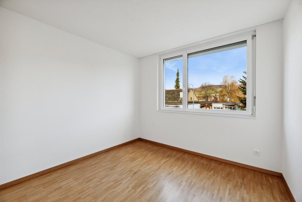 Lichtdurchflutete 3.5 Zimmerwohnung in Sissach - 3