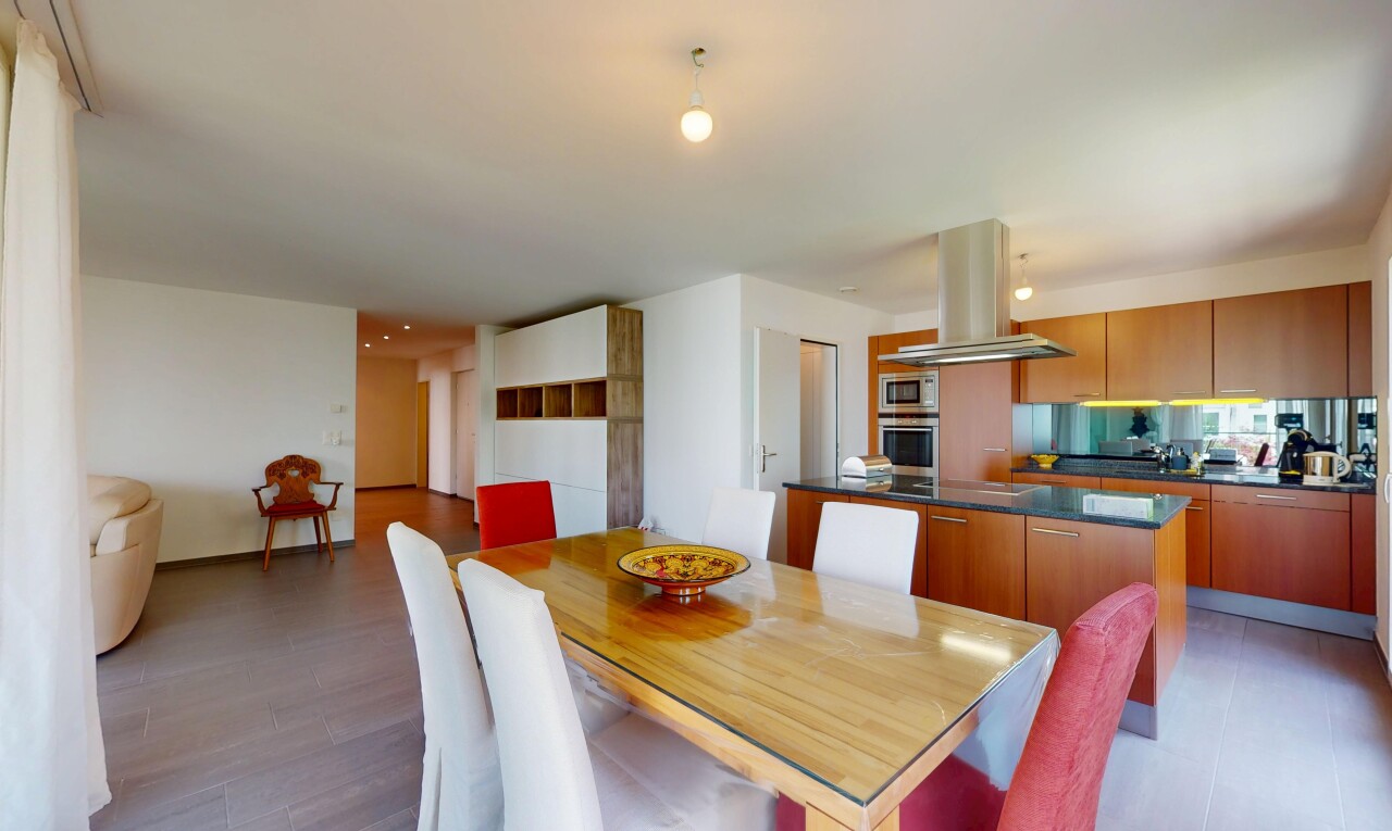 Charmante 3.5 Zi-Wohnung mit Balkon im super Zustand - 0