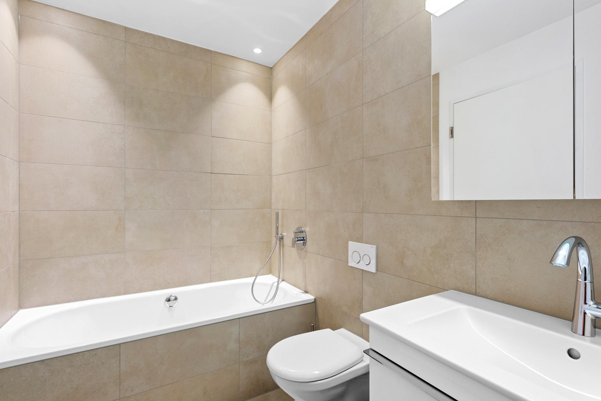 Exclusive Minergie 3.5-room apartment with far-reaching views and large garden - 8