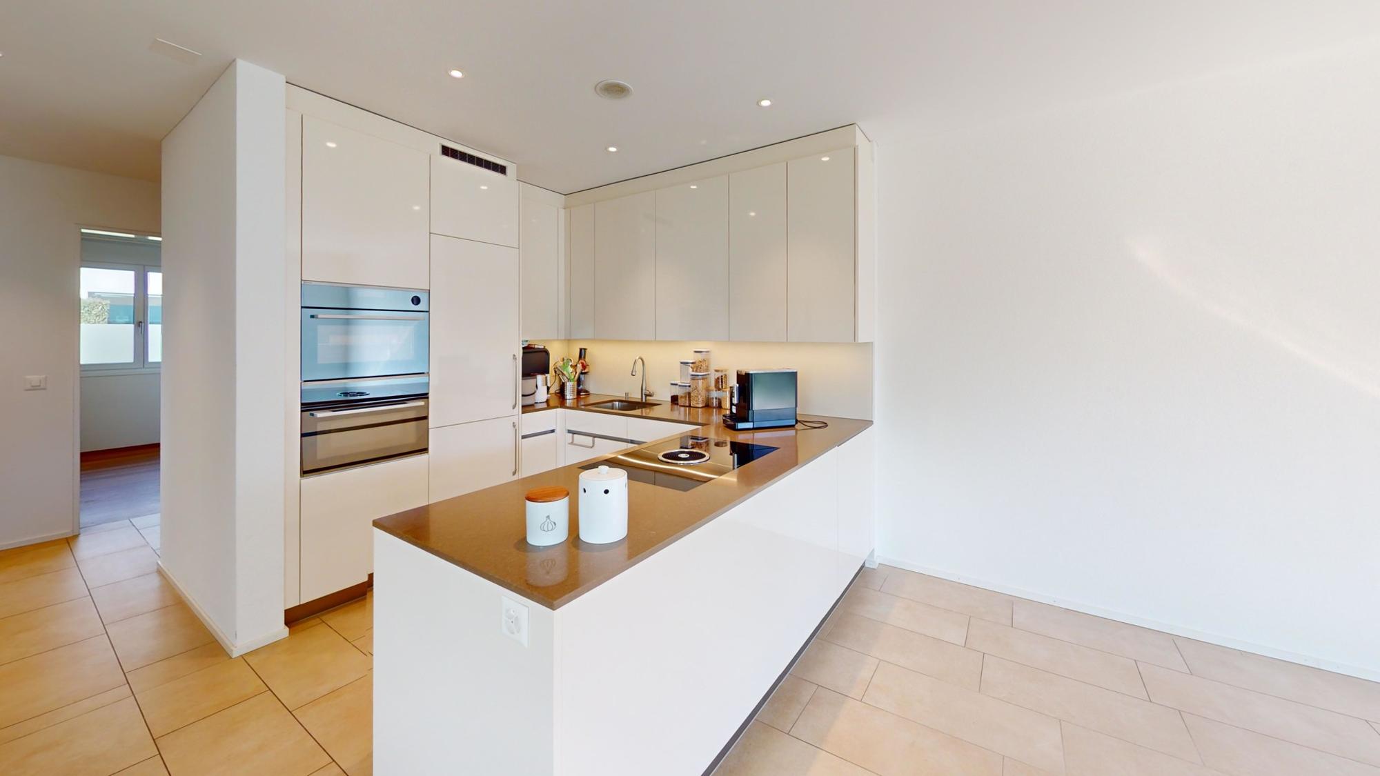 Exclusive Minergie 3.5-room apartment with far-reaching views and large garden - 2