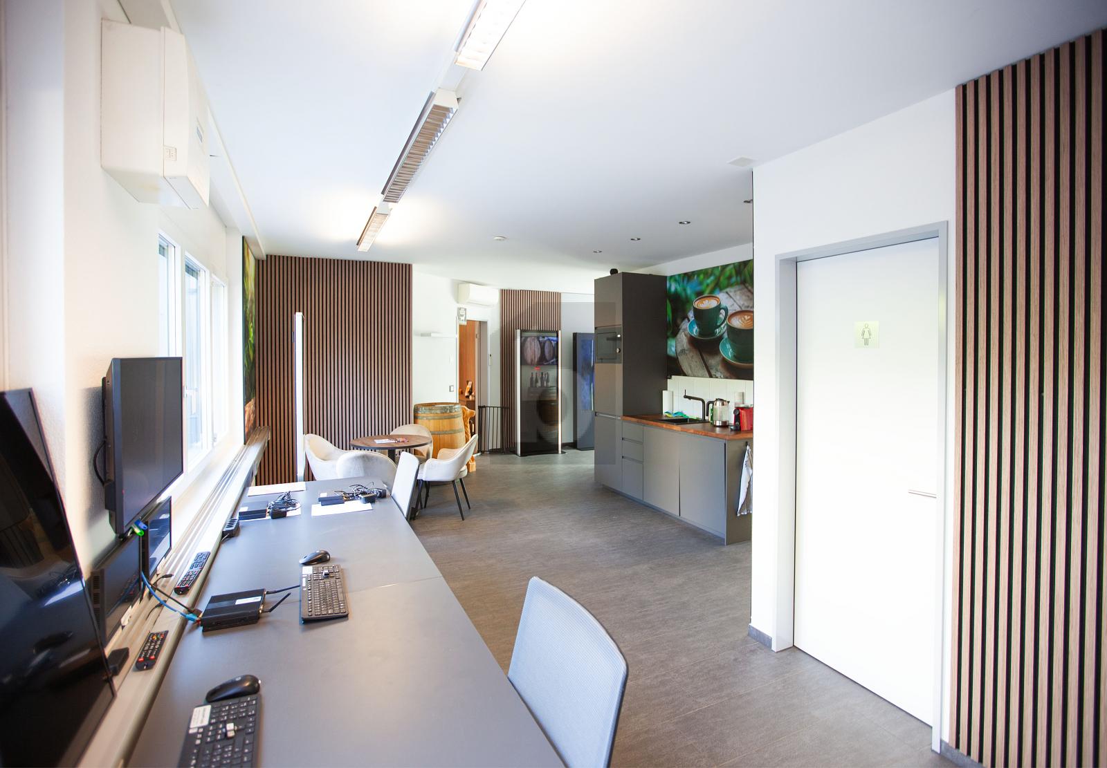EXKLUSIVES BÜRO MIT OPTIONALER NUTZFLÄCHE IM UG - 2