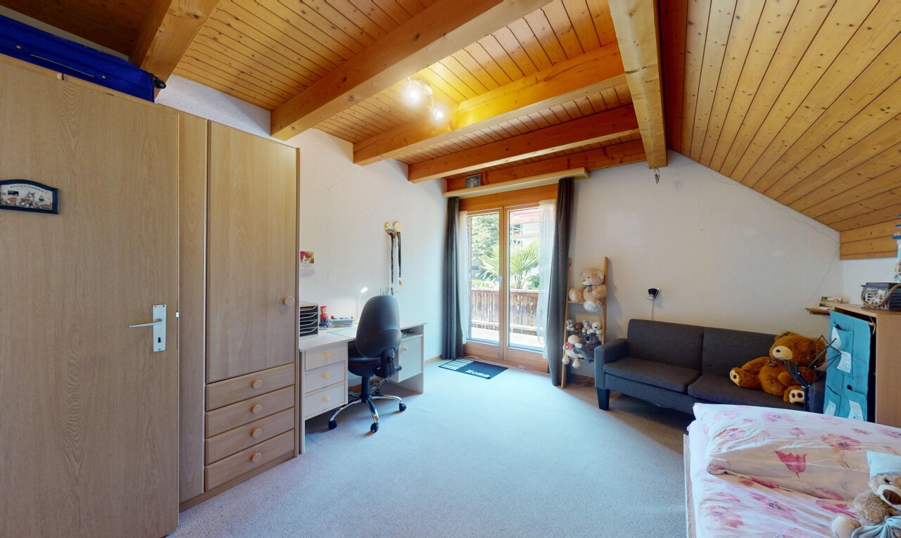 Freistehendes Einfamilienhaus mit viel Platz und Charme - 6