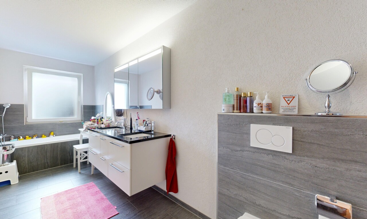 Gepflegtes Doppeleinfamilienhaus an familienfreundlicher Lage - 10