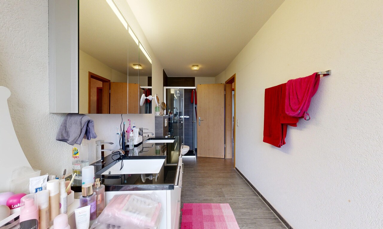 Gepflegtes Doppeleinfamilienhaus an familienfreundlicher Lage - 11