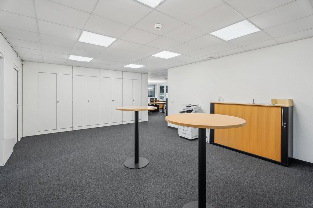 Magnifique bureau à proximité des axes autoroutiers ! - 7