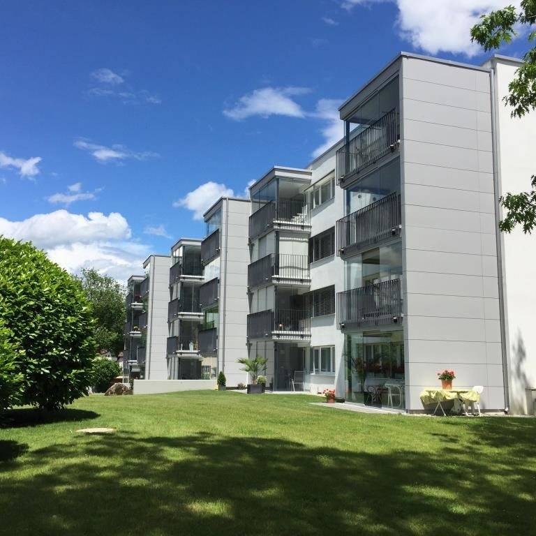 Geniessen Sie die Ruhe auf Ihrem verglasten Balkon! - 0