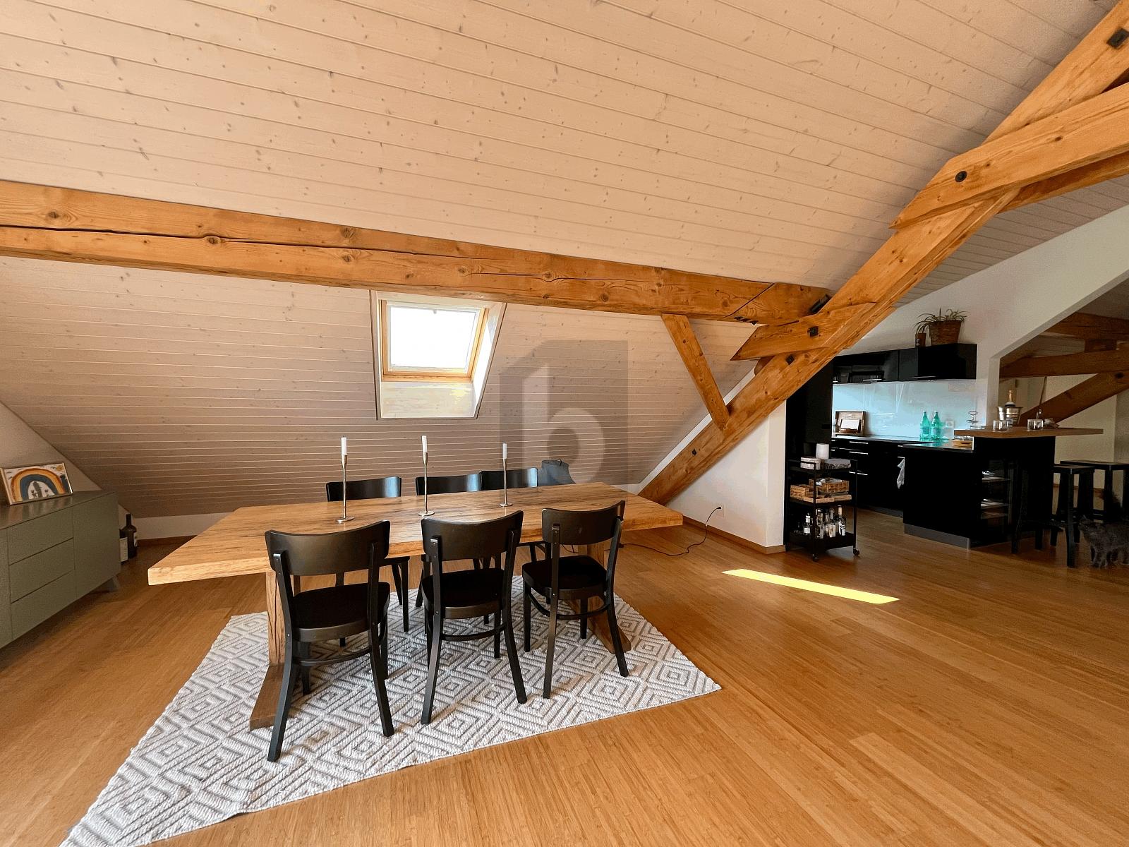 PREISHIT! VIEL PLATZ MIT GROSSEM BALKON MIT WEITSICHT - 2