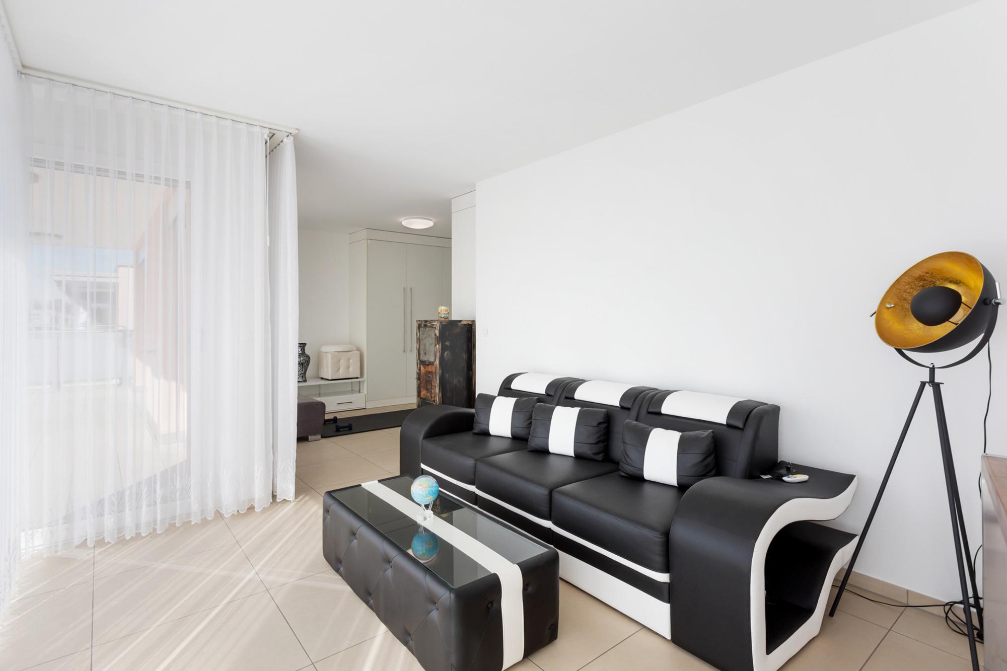 Unique 5.5-room attic apartment with dream terrace in Bülach - 7