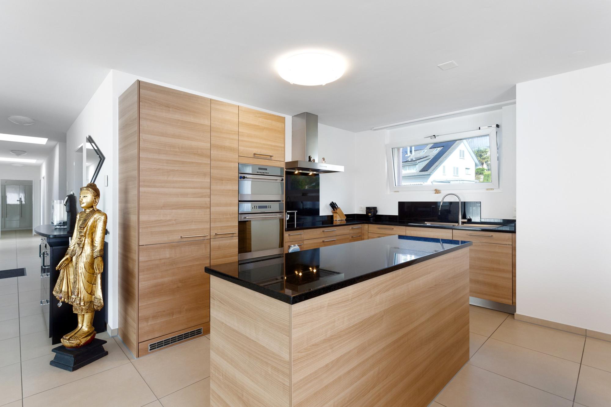 Unique 5.5-room attic apartment with dream terrace in Bülach - 1