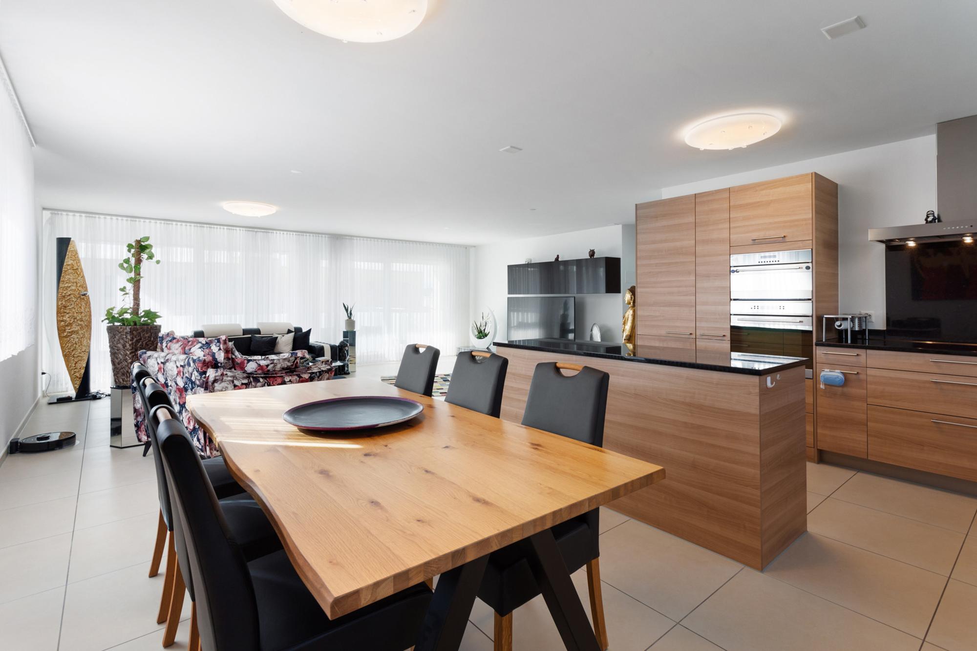 Unique 5.5-room attic apartment with dream terrace in Bülach - 0