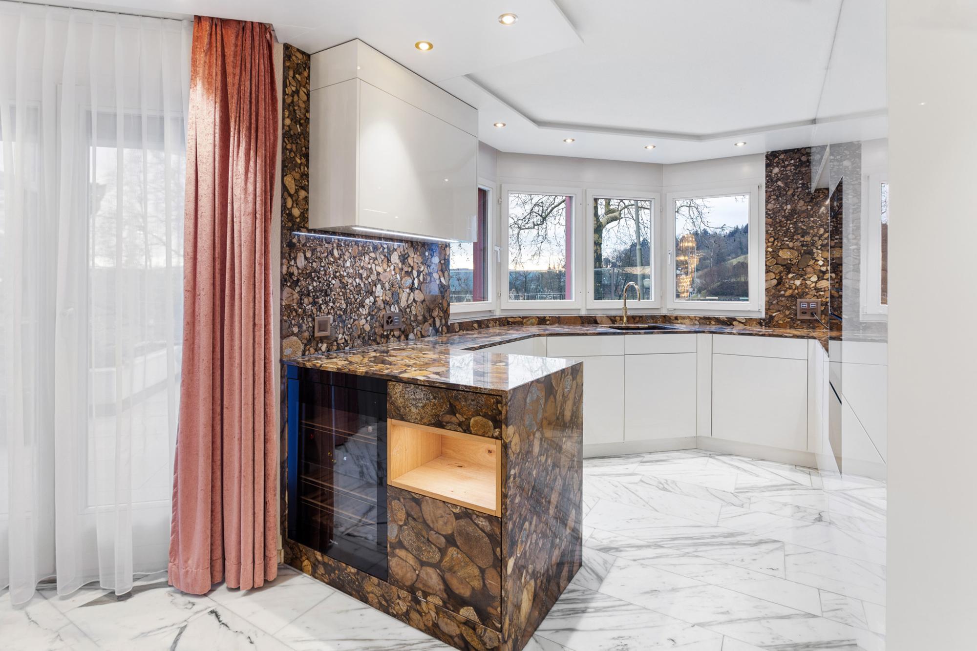 Where exclusivity meets living quality: 6.5-room house in a prime location - 3