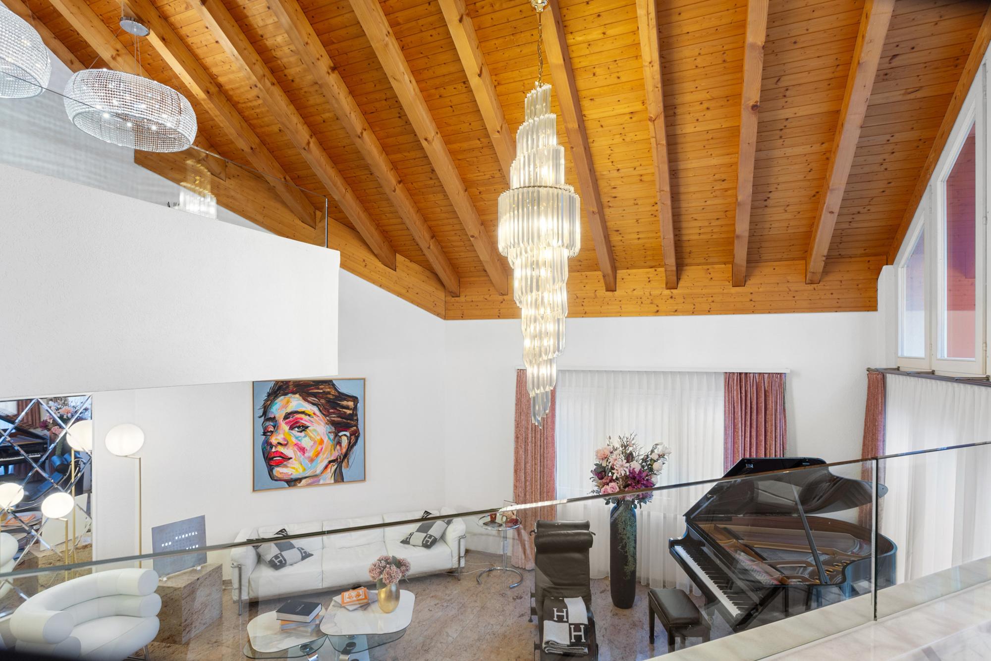 Where exclusivity meets living quality: 6.5-room house in a prime location - 2