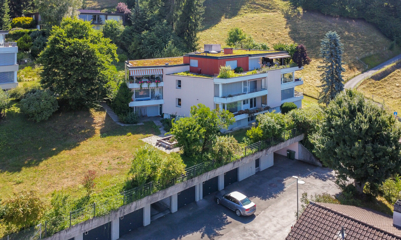 Hochparterre an ruhiger Lage mit Weitsicht über Thun - 2