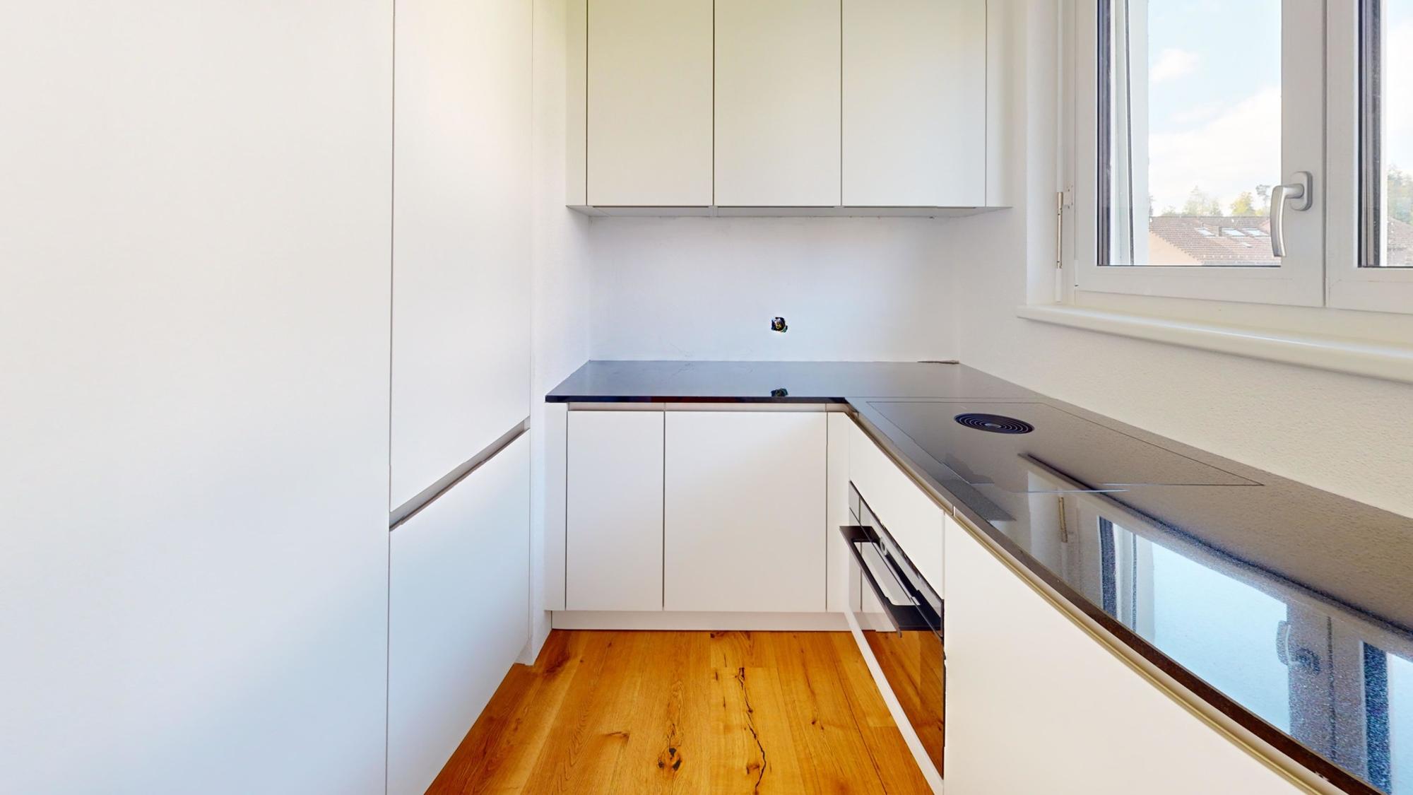 Beautiful 4.5-room apartment with all-day sun and a new look - 1